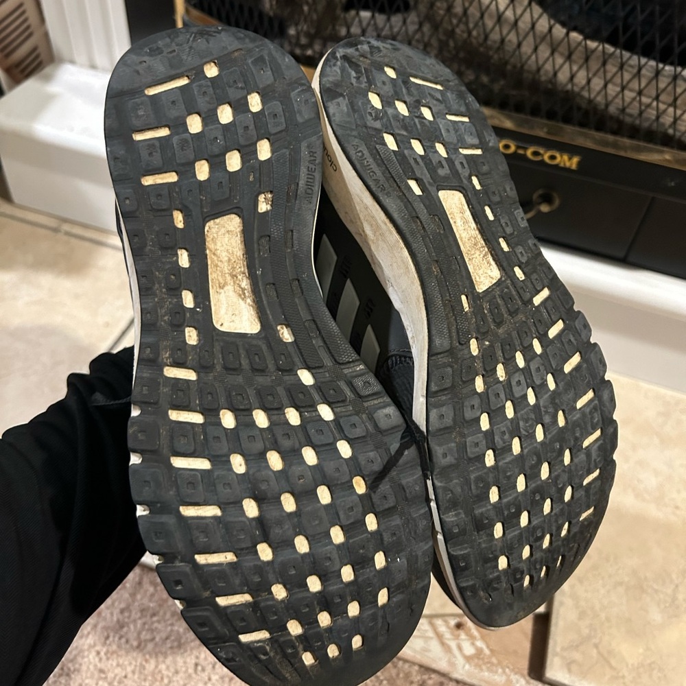 Adidas athletic shoes - Picture 5 of 5